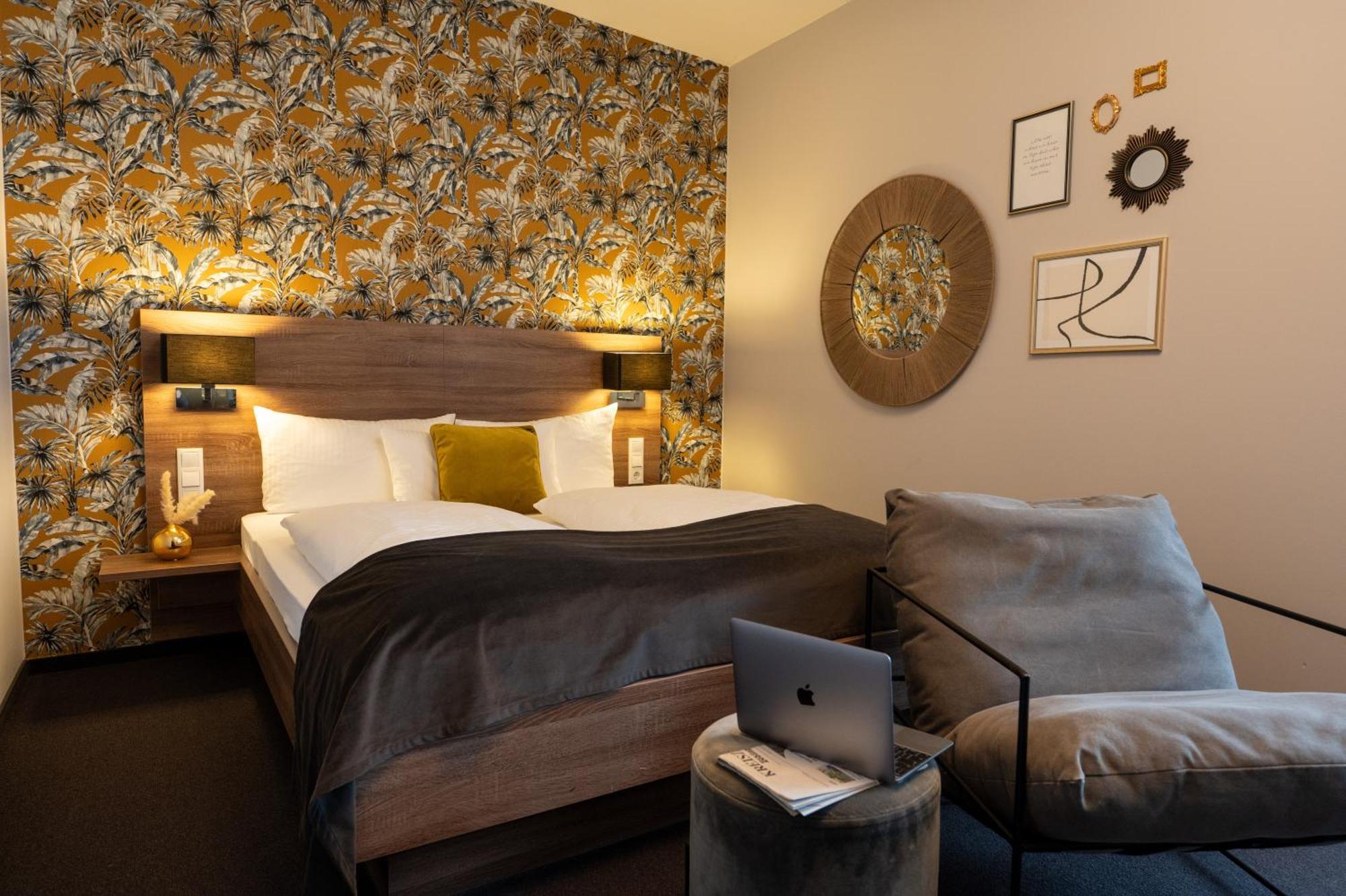 V Boutique Hotel Бьоблинген Екстериор снимка