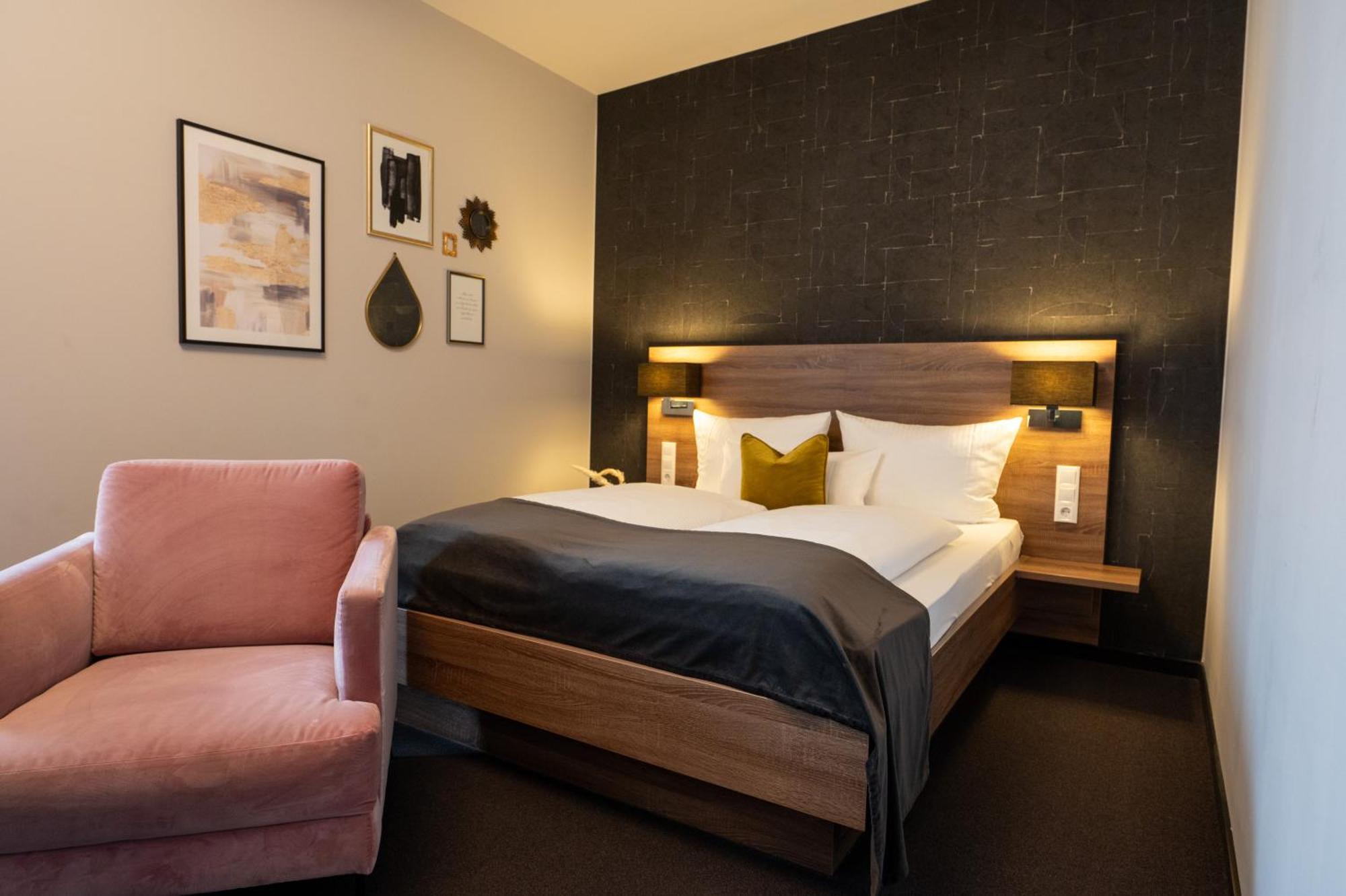 V Boutique Hotel Бьоблинген Екстериор снимка