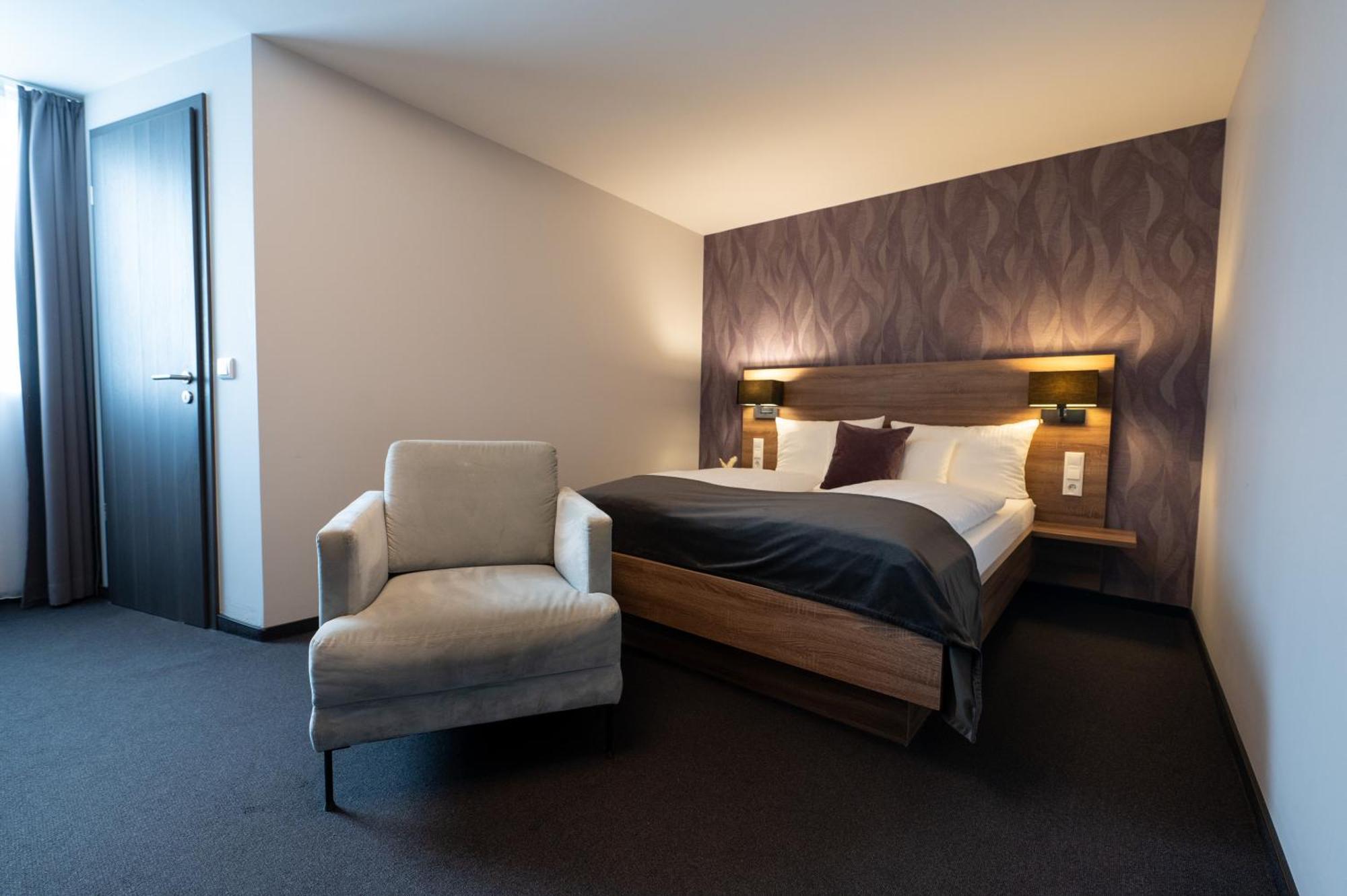 V Boutique Hotel Бьоблинген Екстериор снимка