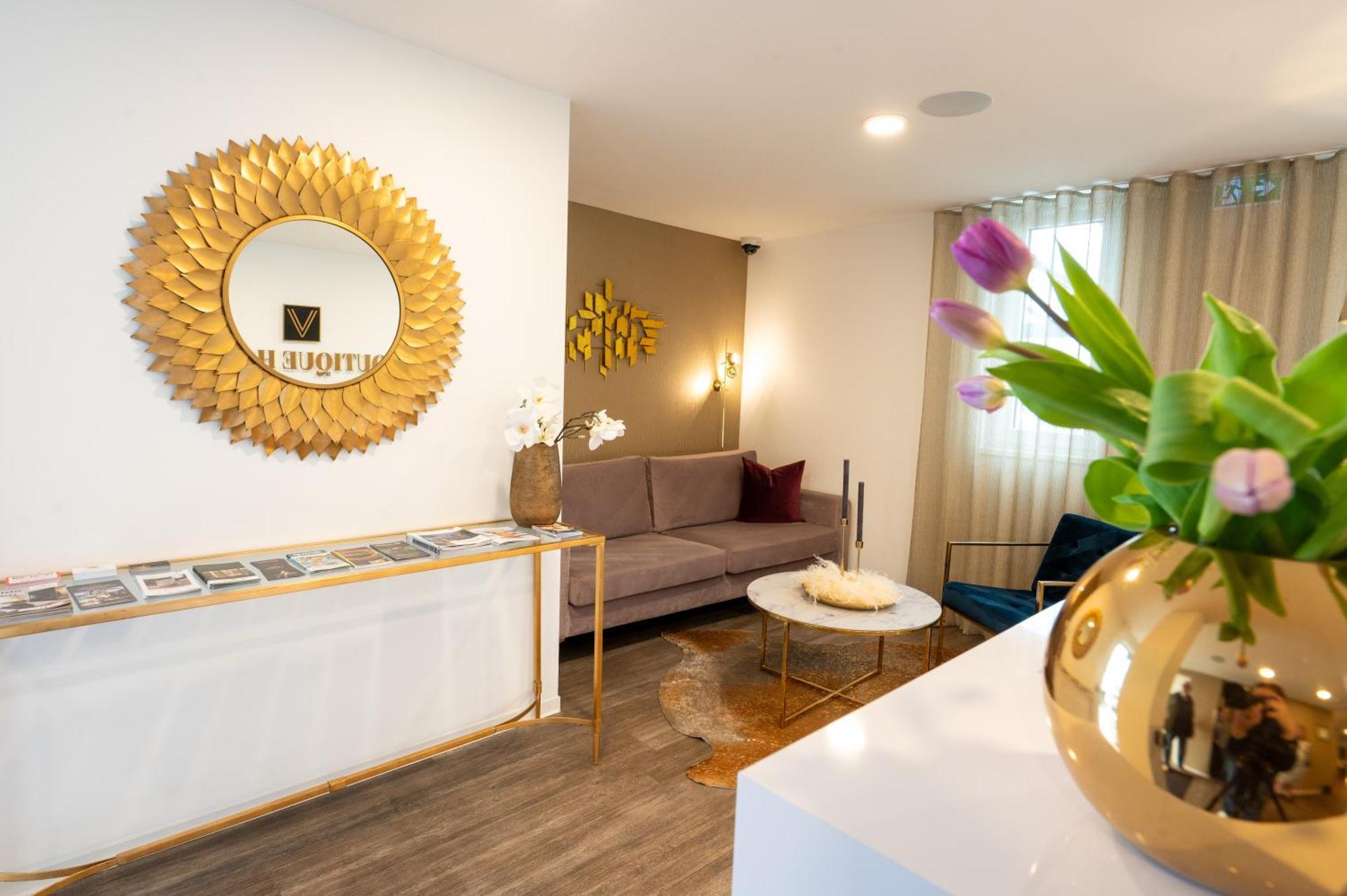 V Boutique Hotel Бьоблинген Екстериор снимка